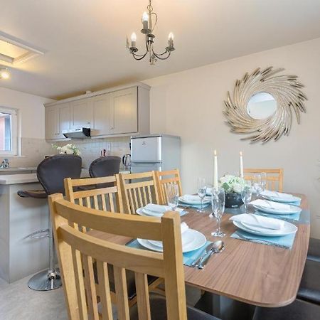 Town Square Townhouse - Best Location In Galway Eksteriør billede