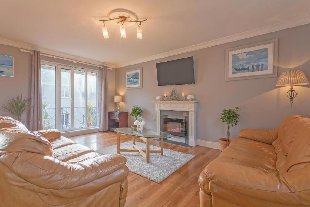 Town Square Townhouse - Best Location In Galway Eksteriør billede